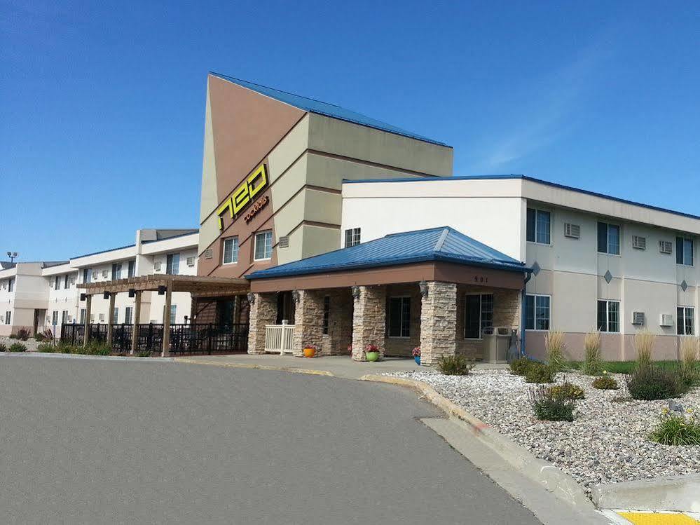 Red River Inn & Suites Фарго Экстерьер фото