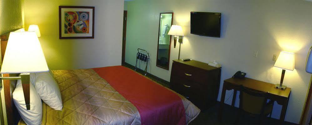 Red River Inn & Suites Фарго Экстерьер фото
